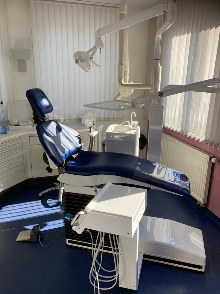 1_Thomas_Classic_M1_mit_Physio_Kopfstuetze_blau